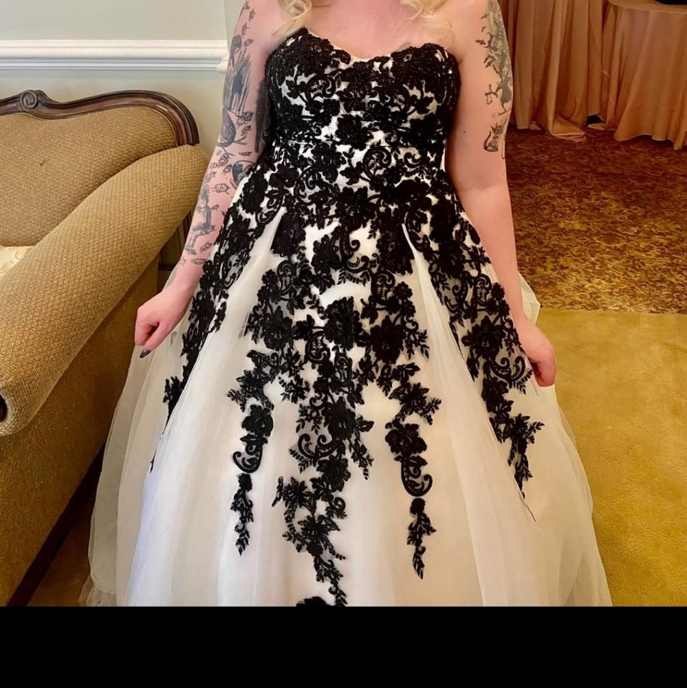 Daivd bridal wedding dress